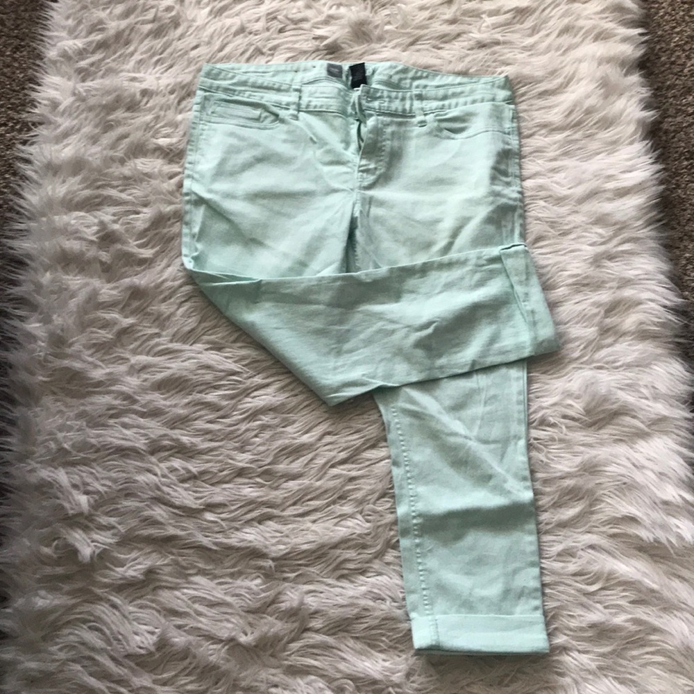 Like New Skinny Jean Capris